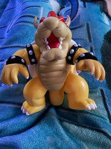 Bowser - Super Mario Collectible Figure 7"