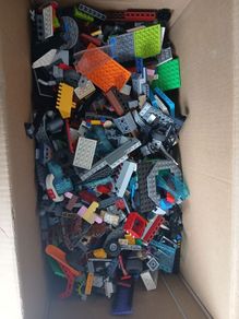 9kg of lego