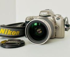 Nikon F55 35mm SLR Camera + Nikkor 28-100mm f/3.5-5.6G Lens