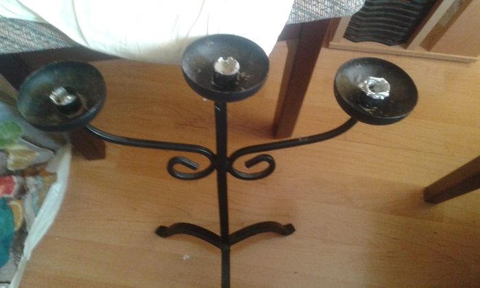 Metal Candle Holder.