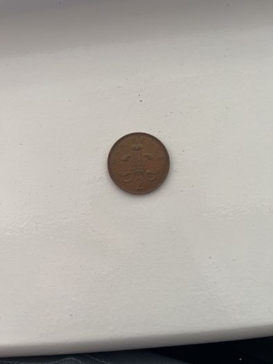 Queen Elizabeth new pence 2 rare 1978