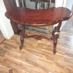Beautiful Antique Kidney Shape Table