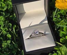 18ct White Gold Diamond Engagement Ring