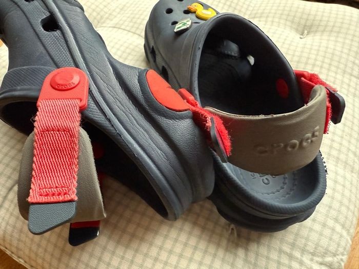 crocs sandals J3