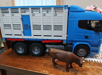 Bruder Cattle Transport truck