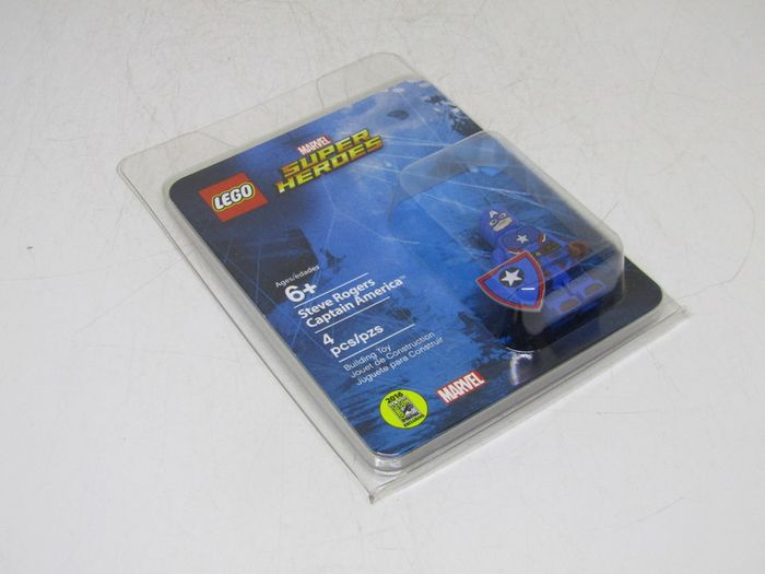 Steve Rogers Captain America - San Diego Comic-Con 2016 Exclusive Rare item Limited Edition