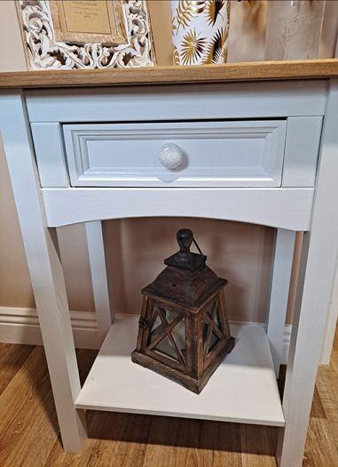 Side Table/ Lamp Stand