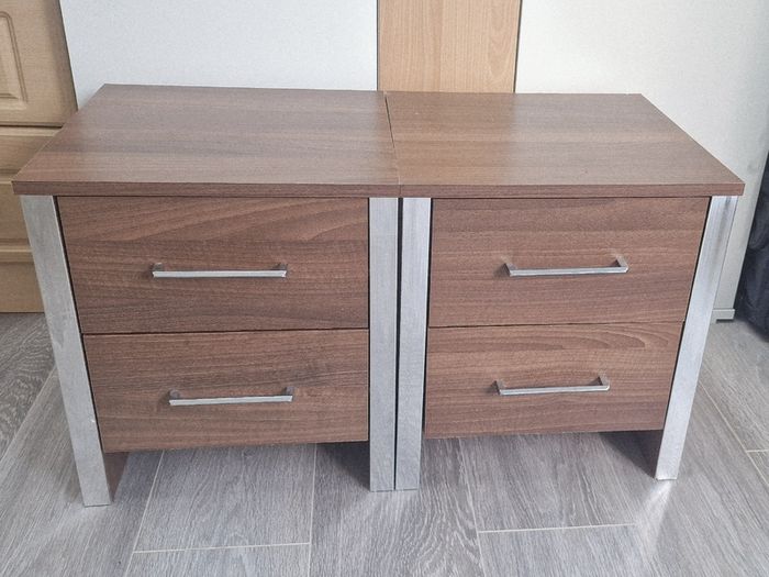 Bedside lockers