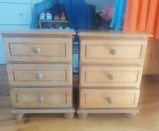 Pine Bedside 3 drawer