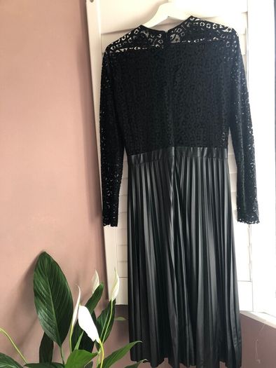 Zara Black Lace & Pleated Midi Dress - Size 8