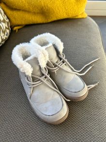 Girl boots