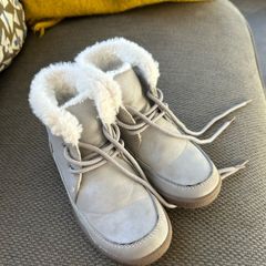 Girl boots