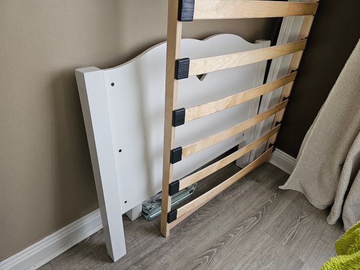 Single Bed - White, Very Good Condition, Vipack - Amori