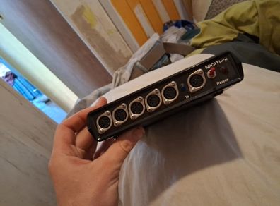 Midi thru