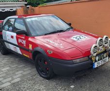 Mazda 323 1990