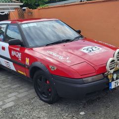 Mazda 323 1990