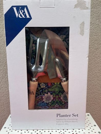 Plant pot