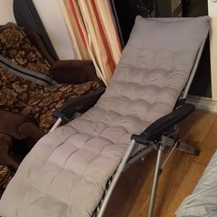 Folding sun lounger / Reclining chair