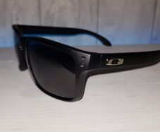 New Polarised Sunglasses ,Black matt