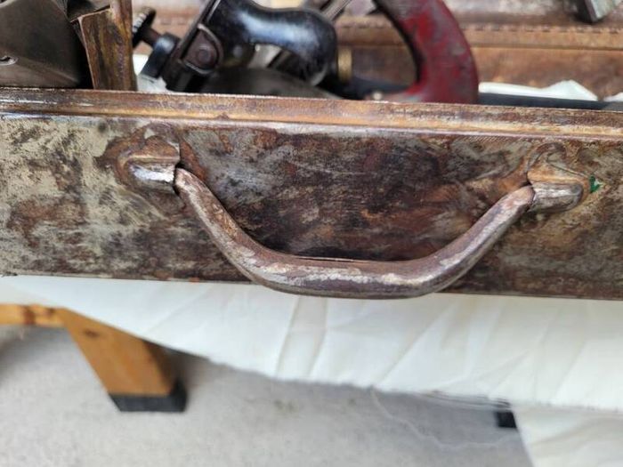 metal tool box