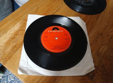 He Family Child 7" Irish Press