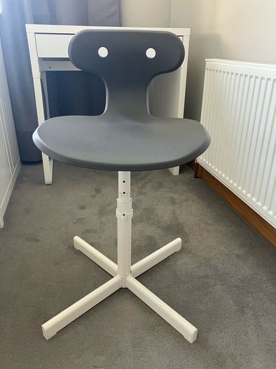 Desk chair