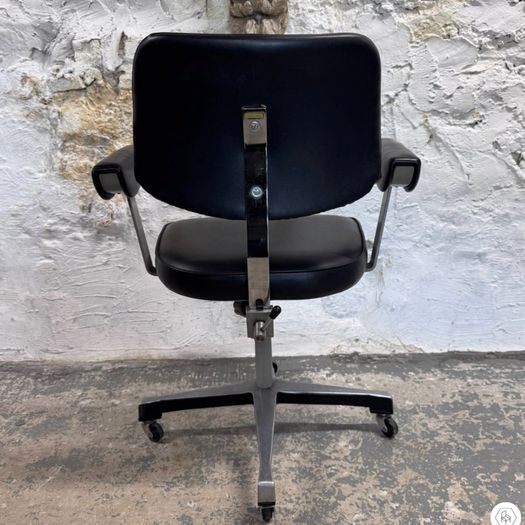 Tan-sad "clifton" Executive Office Chair