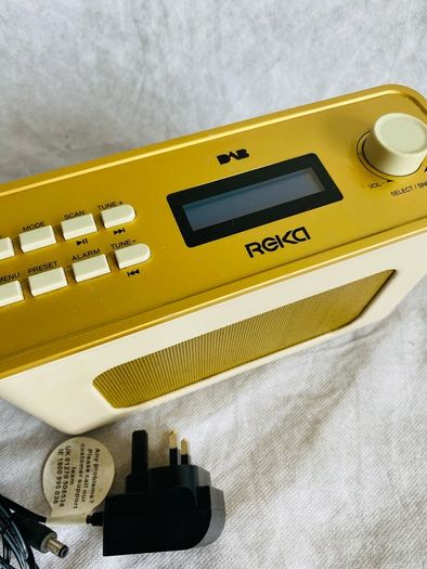 Reka Radio FM & Bluetooth