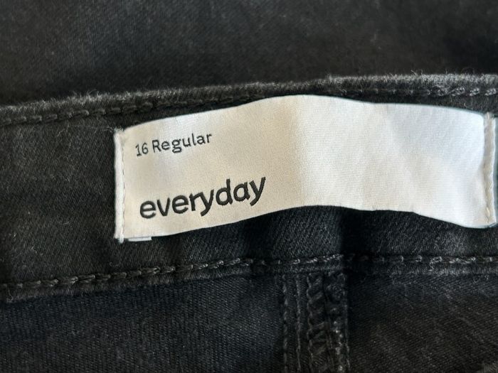 Ladies Black Skinny Jeans from Very Size UK 16 / EU 44