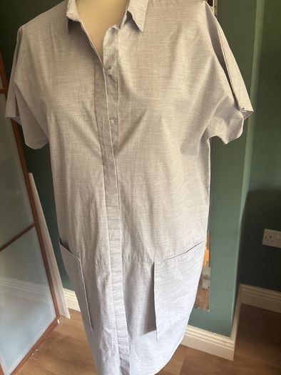COS shirt dress with 2 large slit pockets - Size 12