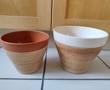 Set of 2 plant pots