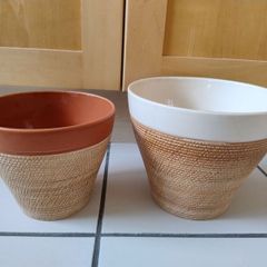 Set of 2 plant pots