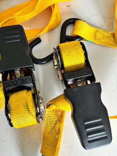 2 x Heavy Duty Ratchet Straps (loading capacity in pic)