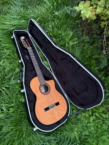 Cordoba C7-CE Classical Electro-Acoustic Guitar + Hard Case