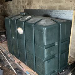 1100 oil tank