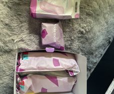 "Essential Postpartum Bundle: includes 12 instant cooling pads, 4 dry maxi pads, and 2 disposable briefs . All items are brand new, individually sealed, and ready for use. Great value for a complete recovery kit!"