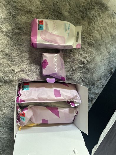 "Essential Postpartum Bundle: includes 12 instant cooling pads, 4 dry maxi pads, and 2 disposable briefs . All items are brand new, individually sealed, and ready for use. Great value for a complete recovery kit!"