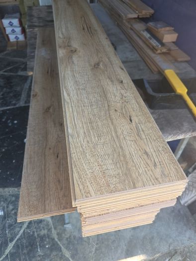 FREE laminate floor