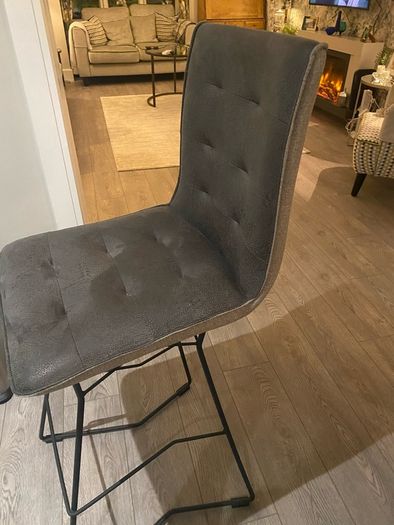 Kitchen high chairs/stools