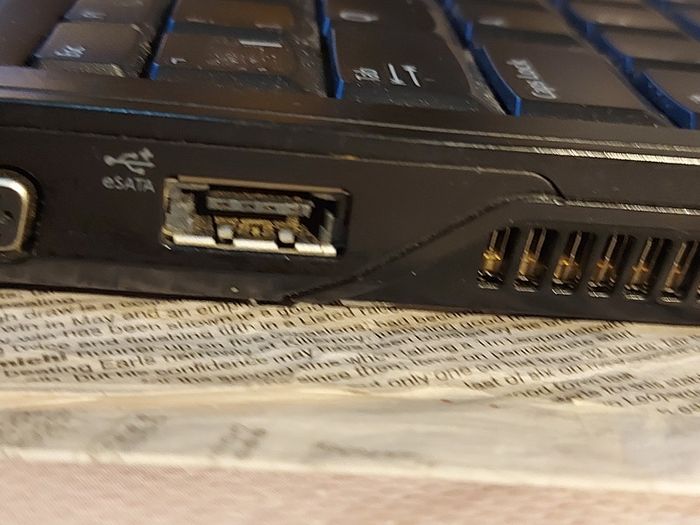 Dell Latitude E4300, Intel Core 2 Duo CPU, P9300, 2.27GHz, 3GB Ram,  Windows 7 Ultimate 64bit, Opera, Chrome, etc