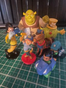 Set of toy figures