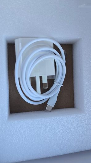 15.6" Portable Monitor Full HD 1080p - Like New with Box