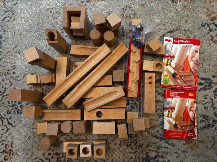 Ball track toy