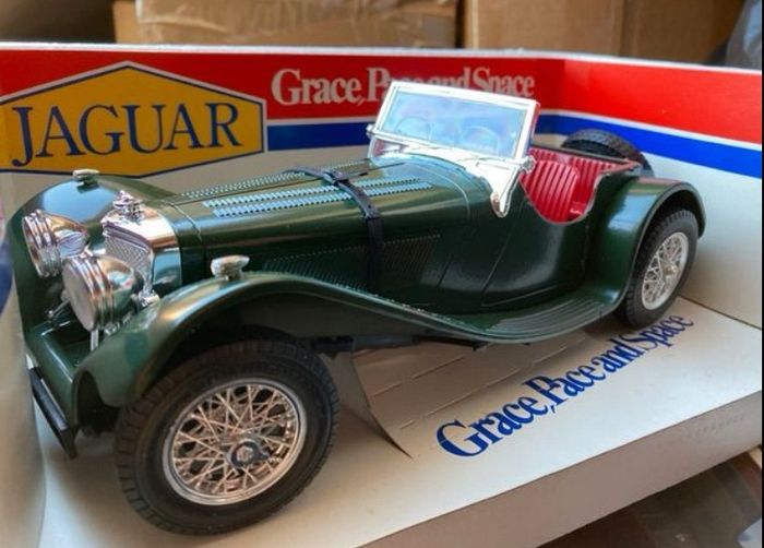 Jaguar SS100 lot of four Scale 1/18 Burago