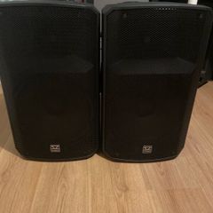 Pa speakers and stands