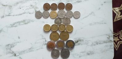 JOB LOT - 23 Coins and 3 Tokens Collection Gratis ( different countries and dates ) as picture shows