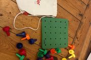 Tuddler 30pc peg board set