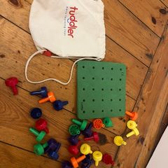 Tuddler 30pc peg board set