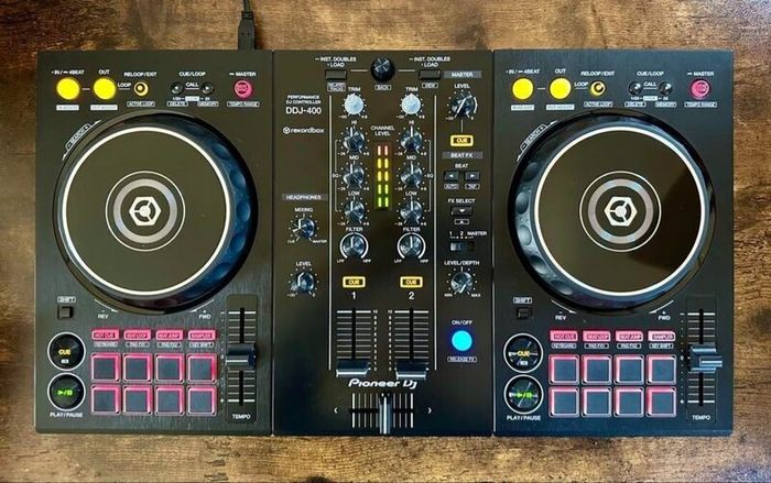 Pioneer DDJ-400 DJ Controller