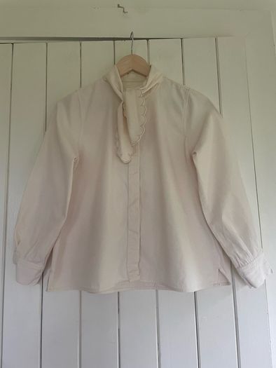 Toast blouse